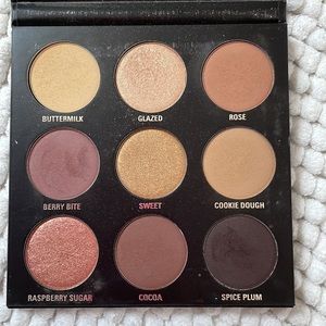 Kylie Cosmetics Sorta Sweet Eyeshadow Palette